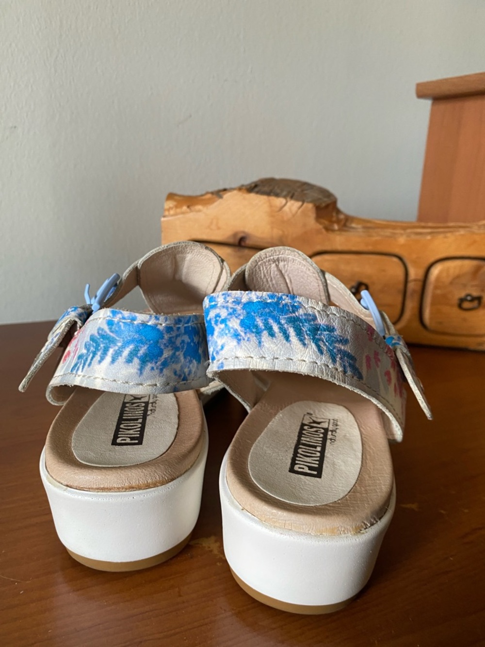 PIKOLINOS Floral T Strap Sandals - Picture 4 of 7